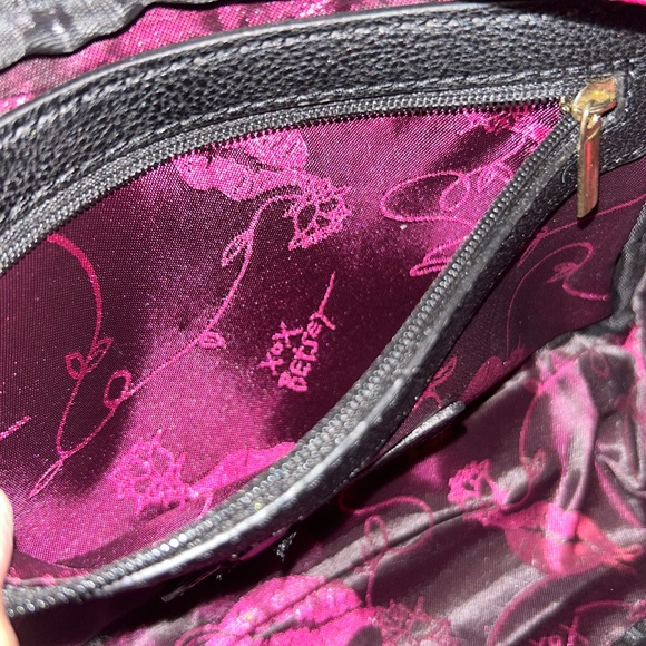 Like new Betsey Johnson floral make up bag - Picture 9 of 9